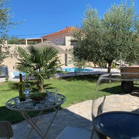 Family Friendly House With A Swimming Pool Lovinac, Novigrad - 18668 Policnik