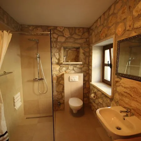 Casa vacanze Family Friendly House With A Swimming Pool Lovinac, Novigrad - 18668 *